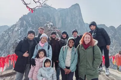 Mount Huashan tour de un día: Cuatro picos y cena local