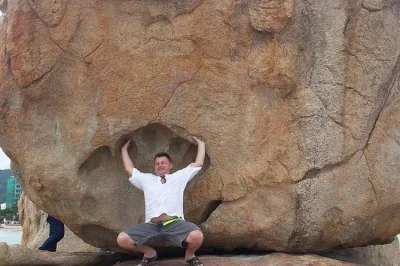 Descubra nha trang com guia local em tour privado: estátua gigante de buda, torres cham de po nagar, mercado dam e museu oceânico. inclui traslado e almoço.