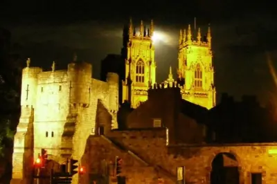 Tour privado de fantasmas en York: 2 horas después del anochecer