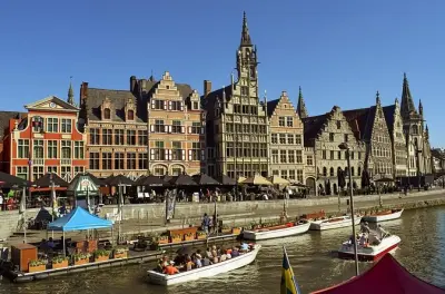 Gand à pied : Histoire médiévale guidée en privé avec un local