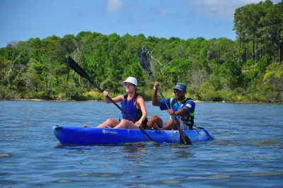 Kayak au parc Rio Vermelho : Découverte de la lagune et forêt