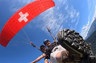 Gleitschirmfliegen vom Mount Male: Blick auf Eiger, Mönch & Jungfrau