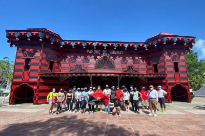 Sinta o coração de ponce em um passeio guiado com um historiador local, explorando murais, relíquias do quartel de bombeiros e cantinhos secretos. tudo incluso.