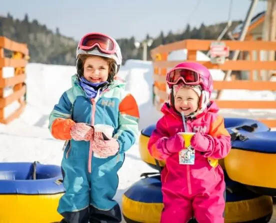 Mont-Tremblant Snow Tubing: 8 runs with rope tows
