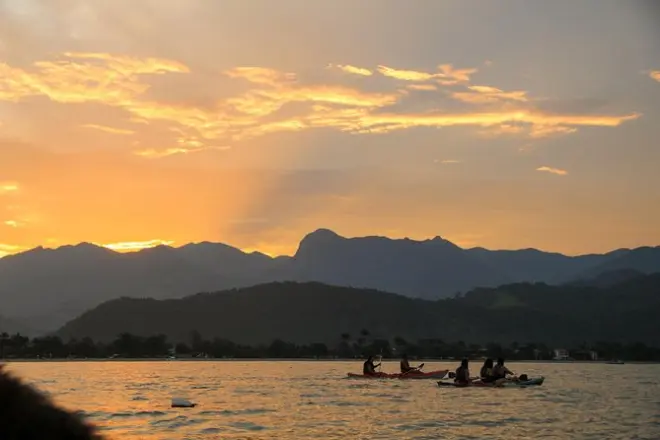 Kayak al tramonto a Paraty: Isola degli uccelli e mangrovie