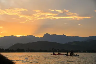Kayak al atardecer en Paraty: Isla de los Pájaros y manglar