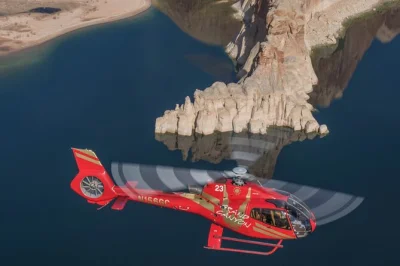 Sobrevoe horseshoe bend, lake powell e a barragem de glen canyon em um passeio de helicóptero panorâmico saindo de page. garanta seu lugar com vistas 360° e comentários especializados.
