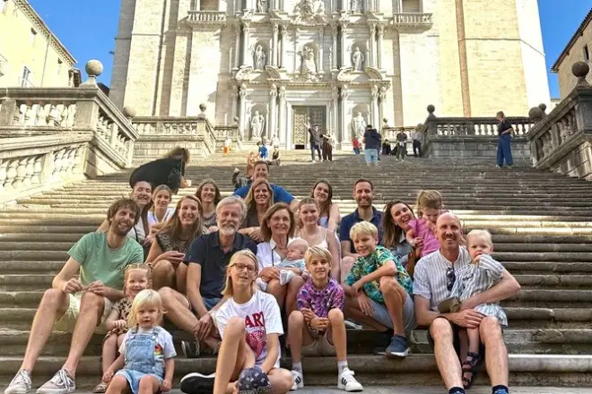Girona Food & Market Tour: Medieval Old Town tastings with guide