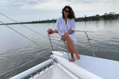 Vela al tramonto e avvistamento delfini: Catamarano a Daytona Beach