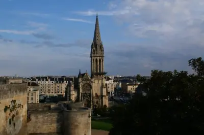 Caen Privater Rundgang: Mittelalterliche Burg & St. Peter Kirche