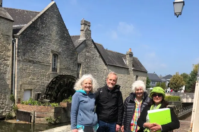 Bayeux privado a pie: Calles medievales e historia normanda