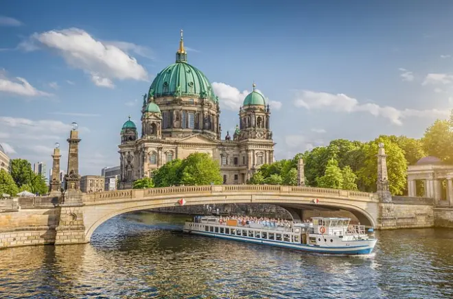 Berlin Highlights Shore Excursion: Private Guide & Vehicle