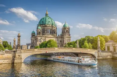 Excursión a Berlín desde Rostock/Warnemünde: Guía y vehículo privado
