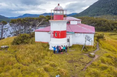 Trekking guidato lungo la costa al faro di San Isidro da Punta Arenas