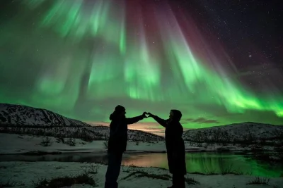 Feel the thrill of chasing the northern lights from tromso on a heated big bus, with expert guides, free aurora portraits, snacks, and late-night returns included.