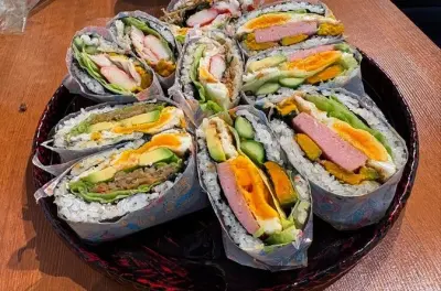 Kanazawa: Prepara onigirazu, il panino di riso giapponese con locali