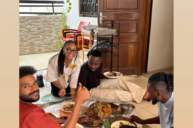 Clase de cocina de Jollof en Dakar: Aprende a cocinar como un local