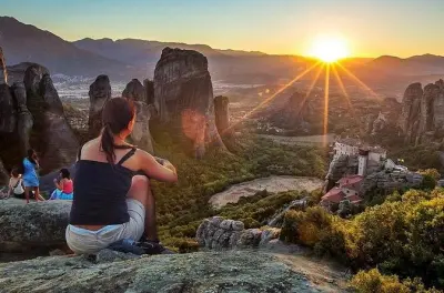 Meteora depuis Thessalonique : Visite d’une journée, deux monastères