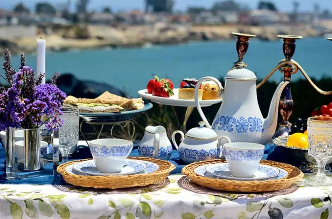 Tee am Meer in Santa Cruz: Tee-Service am Strand