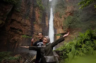 Cachoeiras Tumpak Sewu e Kapas Biru: Duas trilhas