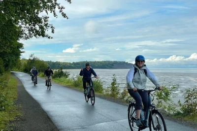 Découvrez anchorage et le tony knowles coastal trail à vélo électrique, observez la faune locale et profitez d’une balade guidée. tout l’équipement et l’eau sont inclus, avec des options d