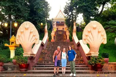 Phnom Penh day trip from Sihanoukville: Royal Palace, Tuol Sleng