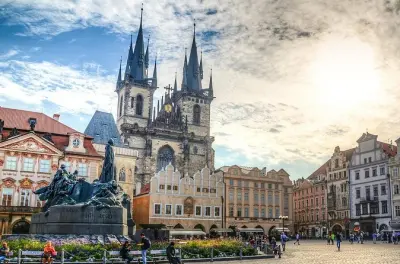 Transfert privé Brno Prague avec 2 heures de visite incluse