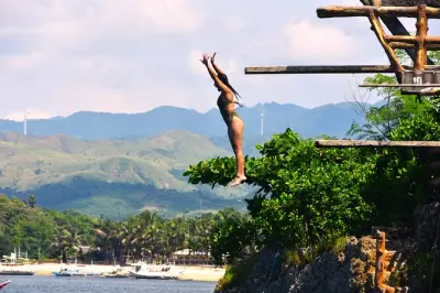 Snorkeling in Boracay: Private island hopping with lunch