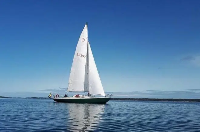 Archipel de Stockholm : Journée voile à la barre d’un yacht