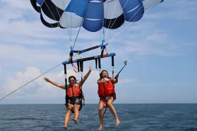 Vol en parachute ascensionnel à Mackinaw City au-dessus des détroits