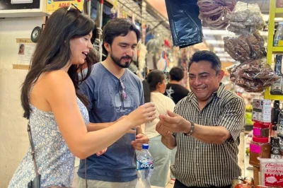 Follow your nose through mérida’s vibrant markets, taste cochinita pibil tacos, seasonal fruits, and local sweets with a small group. includes lunch and dessert.