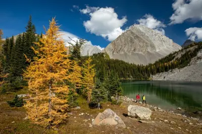 Canmore Wanderung zu versteckten Wasserfällen und Bergseen