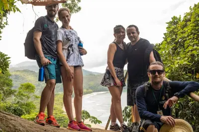 Praia do Sono trail from Paraty: Guided hike to beach