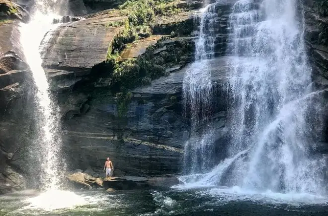 Cascate Melancía vicino Paraty con due salti e bagno in foresta
