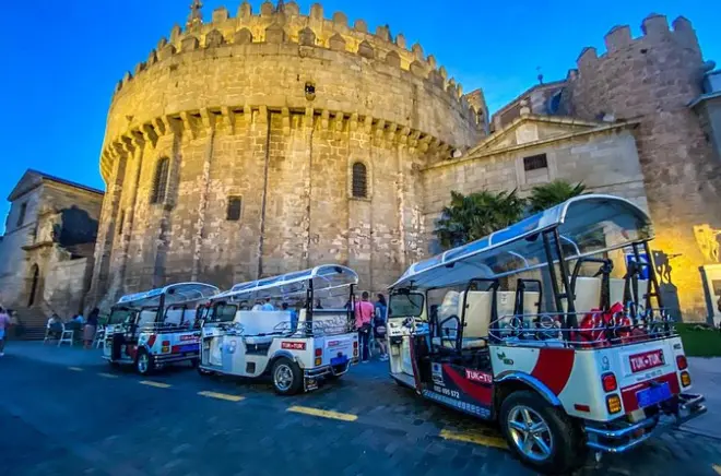 Guided Tuk Tuk Tour Ávila: 1 Hour, 12+ Monuments