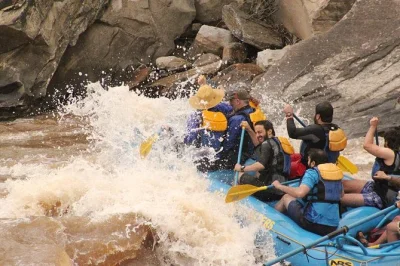 Feel the splash of the animas river on a family-friendly durango rafting trip, guided by locals. includes all gear, certified guide & return transport for easy booking.
