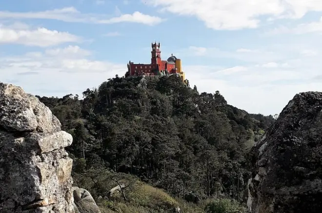 Sintra & Cabo da Roca tour from Cascais: Small group with guide