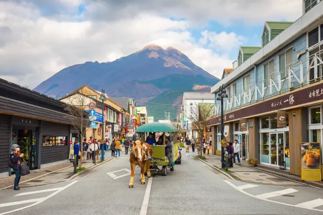 Beppu y Yufuin: Tour privado con guía local y teleférico Mt. Tsurumi