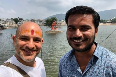 Start at pushkar’s gurudwara, explore ancient temples, wander local lanes & pause for masala chai with a guide. includes pickup, entry fees & traditional sweets.