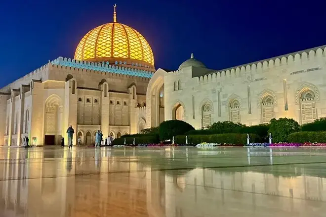 Tour di Muscat: Moschea Sultan Qaboos, souq e tramonto a Qurum Beach