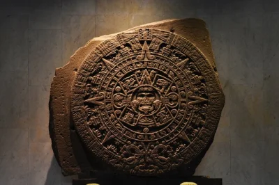 Recorre el bosque de chapultepec, sube al castillo y descubre el museo nacional de antropología con un historiador experto—entradas incluidas y punto de encuentro fácil.