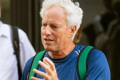 Step into zurich’s layered past with a city tour that dives underground, explores grossmünster & bahnhofstrasse, and shares local secrets—includes public transport options.