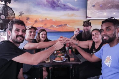 Jaco erleben: frische chorreadas, würziger ceviche, meeresfrüchte am strand. inklusive verkostungen, zwei costa rica bieren und feurigem chiliguaro-shot.