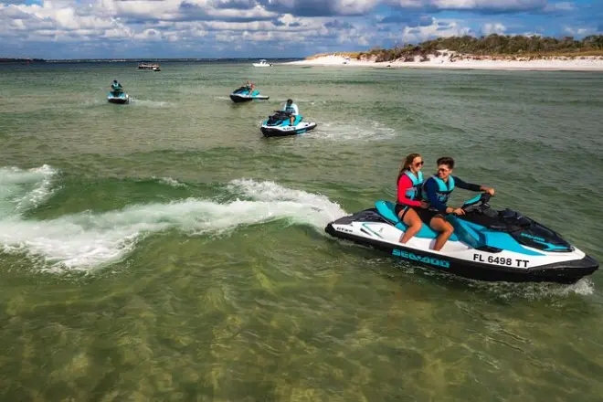 2-Hour Jet Ski Tour Shell Island: Dolphins & Shallow Waters