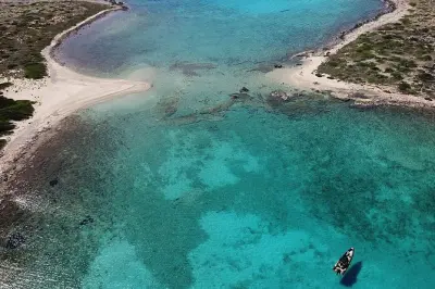 Private Cruise Paros & Panteronisi: 4 Hours, Four Beaches
