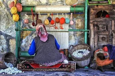 Corso di tessitura di tappeti a Etrim Village da Bodrum
