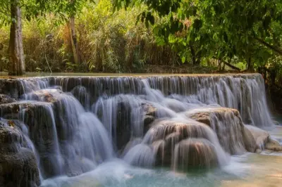 Cascada Kuang Si y refugio de osos: Tour privado desde Luang Prabang