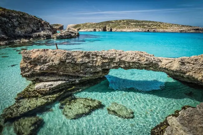 Snorkeling around Comino, Blue & Crystal Lagoon
