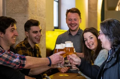 Entdecke prags beste craft biere in alt- und neustadt mit einem lokalen bier-sommelier. inklusive 5 verkostungen, digitaler bierkarte und praktischen tipps für deinen aufenthalt.