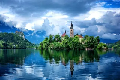 Lake Bled & Ljubljana Tour ab Koper: Kleine Gruppe, lokaler Guide